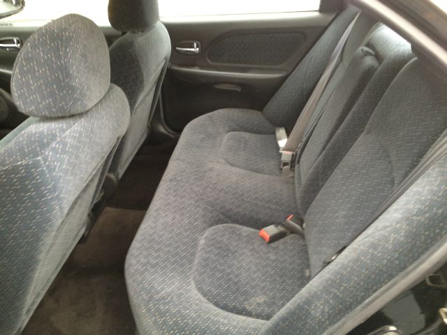 2003 Hyundai Sonata Base