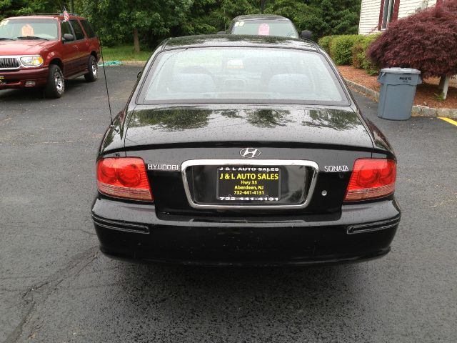 2003 Hyundai Sonata Base