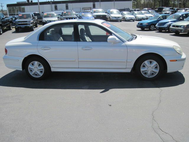 2003 Hyundai Sonata Base