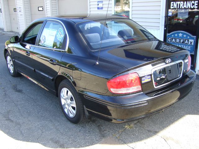 2003 Hyundai Sonata Base