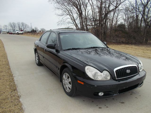 2003 Hyundai Sonata Base