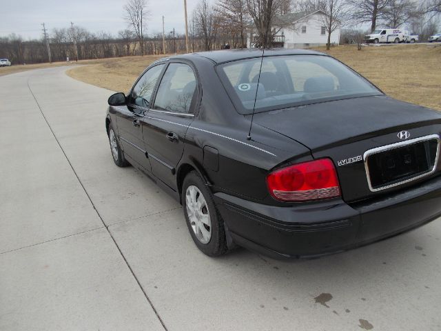 2003 Hyundai Sonata Base