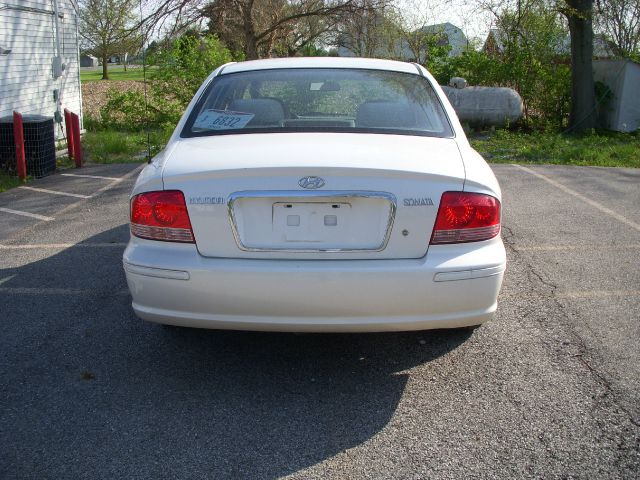 2003 Hyundai Sonata Base