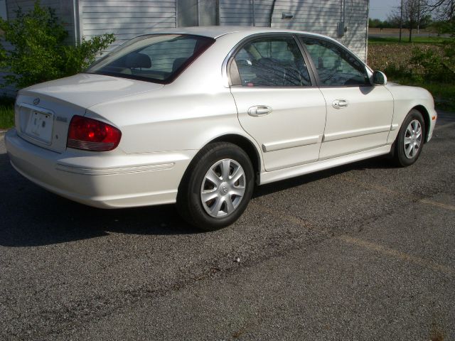 2003 Hyundai Sonata Base