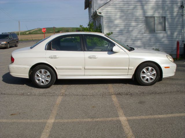 2003 Hyundai Sonata Base