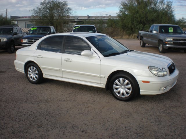 2003 Hyundai Sonata Base