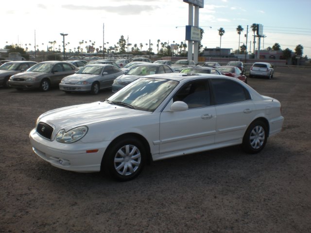 2003 Hyundai Sonata Base