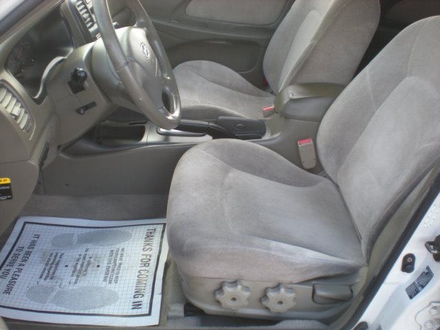 2003 Hyundai Sonata Base