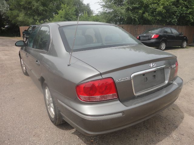 2003 Hyundai Sonata FWD 4dr Sport