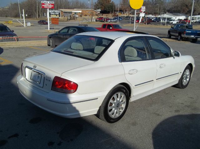 2003 Hyundai Sonata FWD 4dr Sport