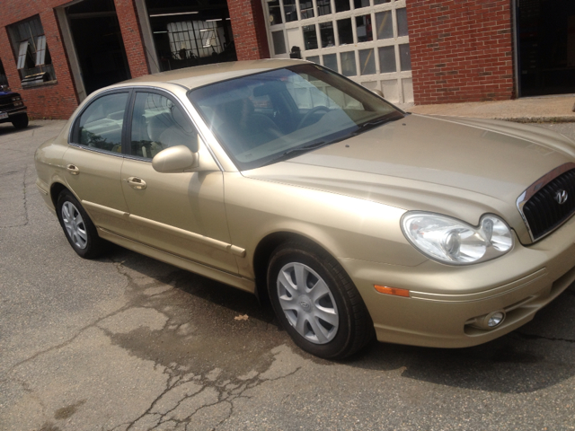 2003 Hyundai Sonata Base