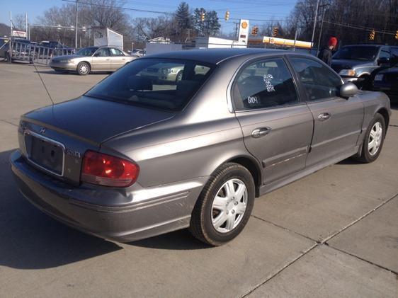 2003 Hyundai Sonata Base