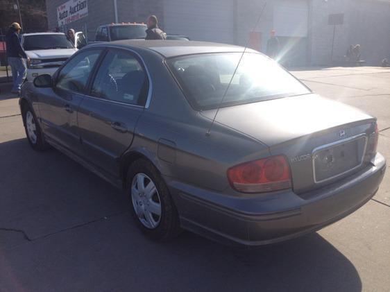 2003 Hyundai Sonata Base