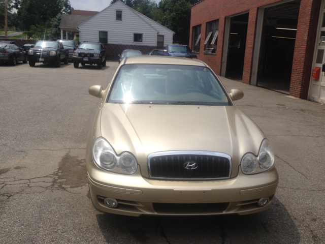 2003 Hyundai Sonata Base