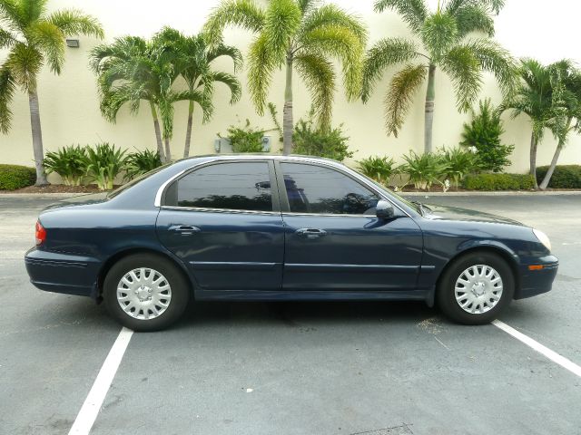 2003 Hyundai Sonata Base