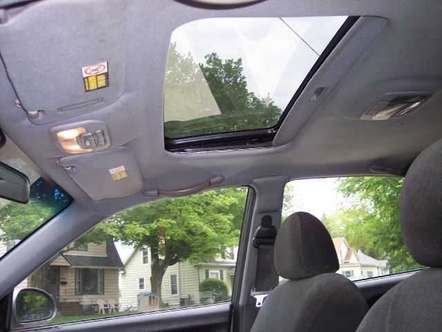 2003 Hyundai Sonata FWD 4dr Sport