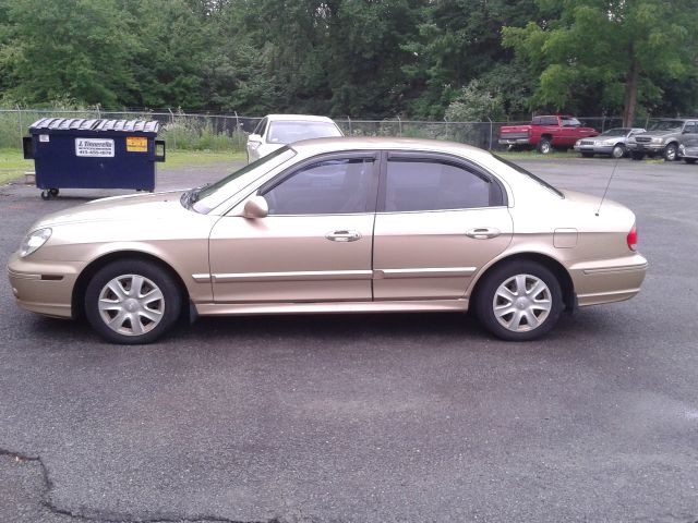 2003 Hyundai Sonata Base