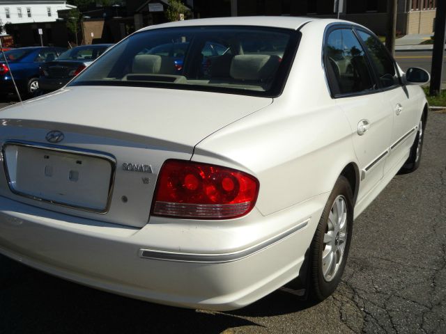 2004 Hyundai Sonata FWD 4dr Sport