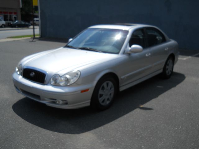 2004 Hyundai Sonata Base