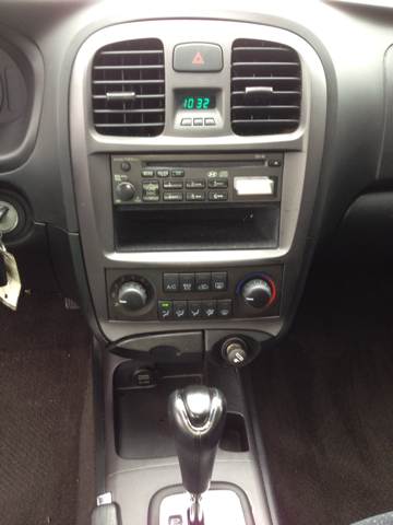 2004 Hyundai Sonata Base