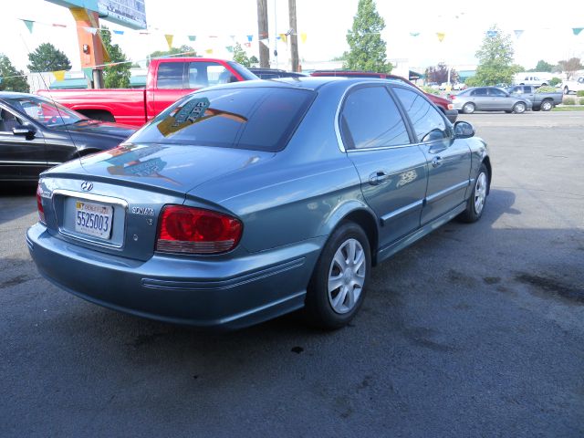 2004 Hyundai Sonata FWD 4dr Sport