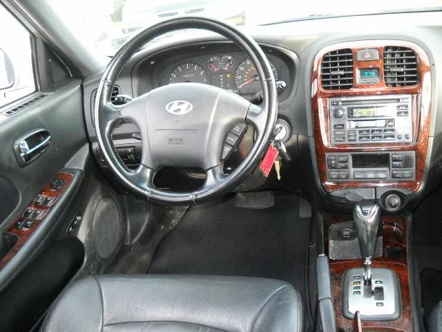 2004 Hyundai Sonata 4dr Sdn Man S