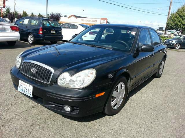 2004 Hyundai Sonata Base