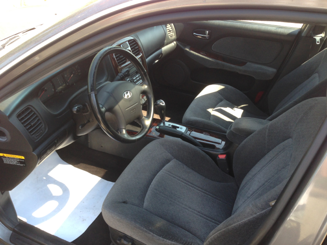 2004 Hyundai Sonata FWD 4dr Sport
