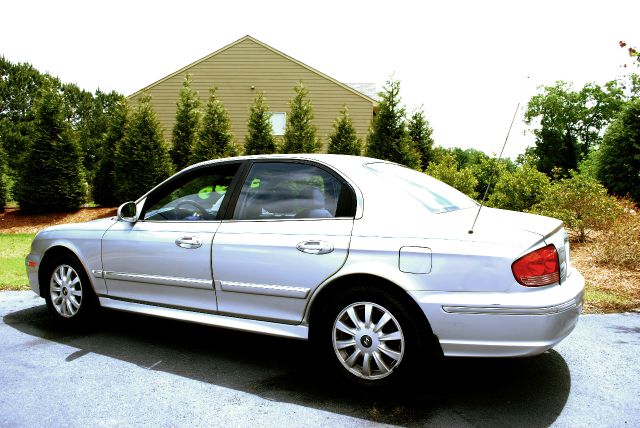 2004 Hyundai Sonata 4WGN