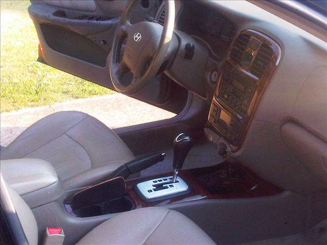 2004 Hyundai Sonata FWD 4dr Sport