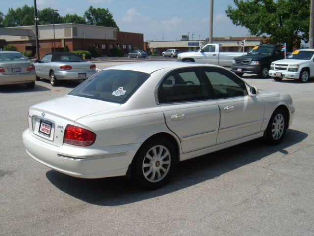 2004 Hyundai Sonata FWD 4dr Sport