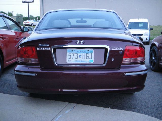 2004 Hyundai Sonata 4DR SE (roof)