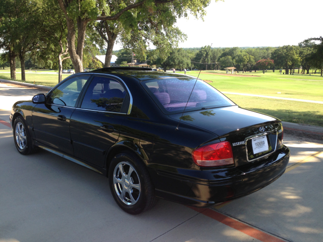 2004 Hyundai Sonata Base