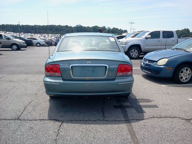 2004 Hyundai Sonata FWD 4dr Sport