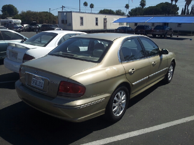 2004 Hyundai Sonata FWD 4dr Sport