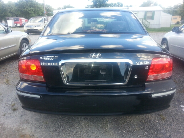 2004 Hyundai Sonata FWD 4dr Sport