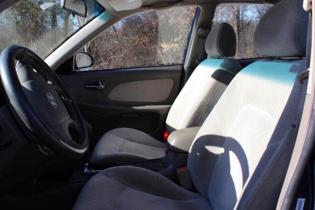 2004 Hyundai Sonata GL Manual W/siab