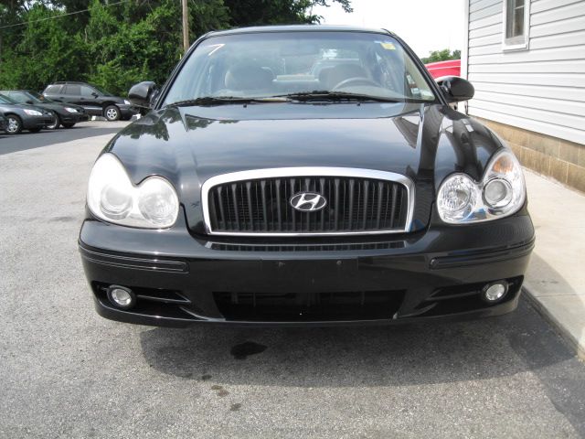 2004 Hyundai Sonata Base