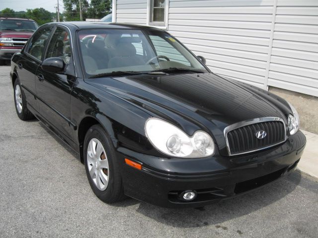 2004 Hyundai Sonata Base