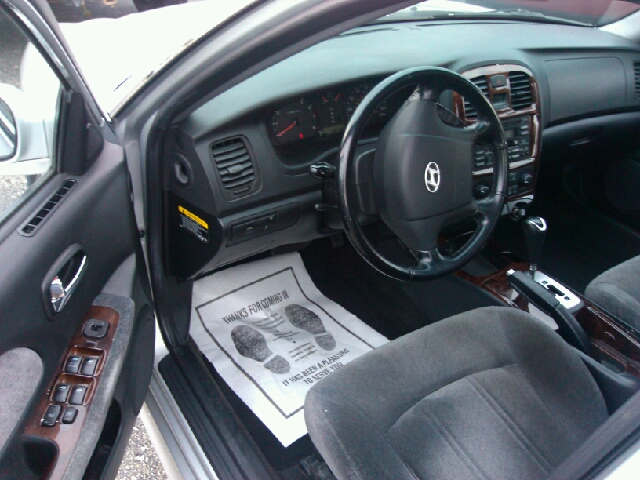 2005 Hyundai Sonata FWD 4dr Sport