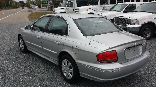 2005 Hyundai Sonata Base