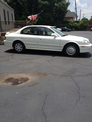 2005 Hyundai Sonata Base