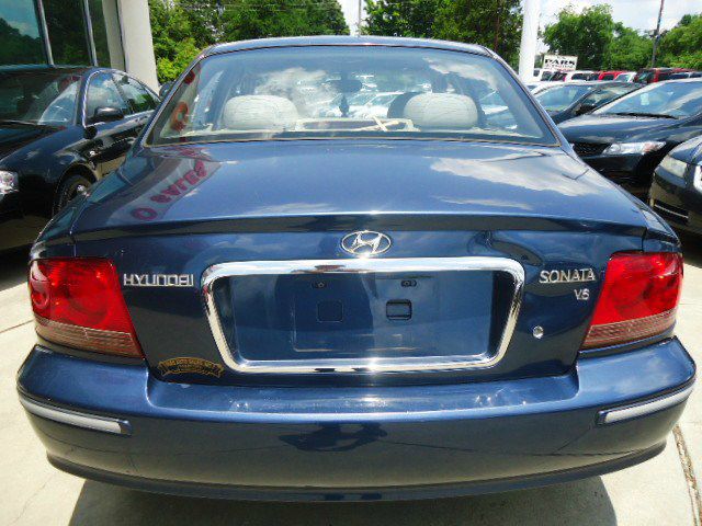 2005 Hyundai Sonata FWD 4dr Sport