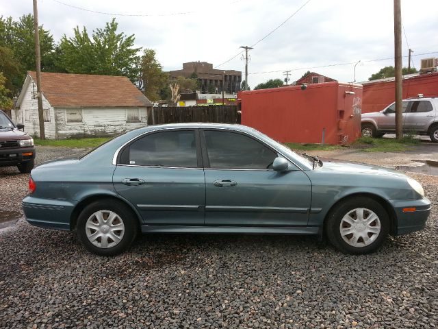 2005 Hyundai Sonata Base