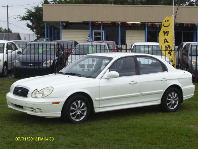2005 Hyundai Sonata Base