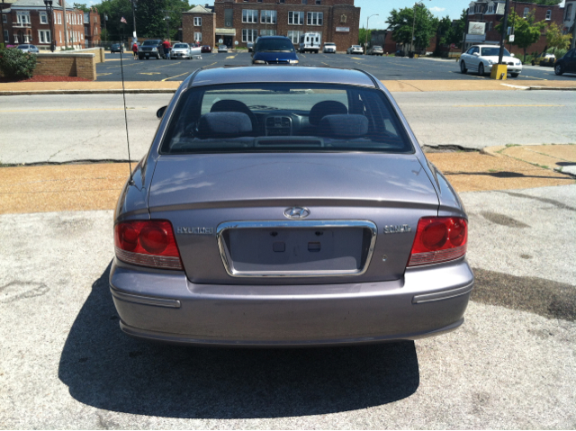 2005 Hyundai Sonata S Sedan