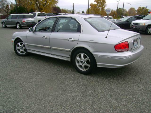 2005 Hyundai Sonata FWD 4dr Sport