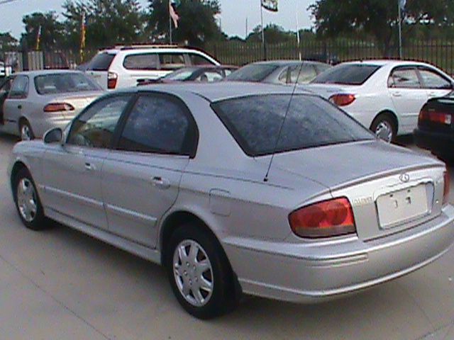 2005 Hyundai Sonata Base