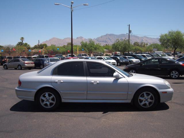 2005 Hyundai Sonata FWD 4dr Sport