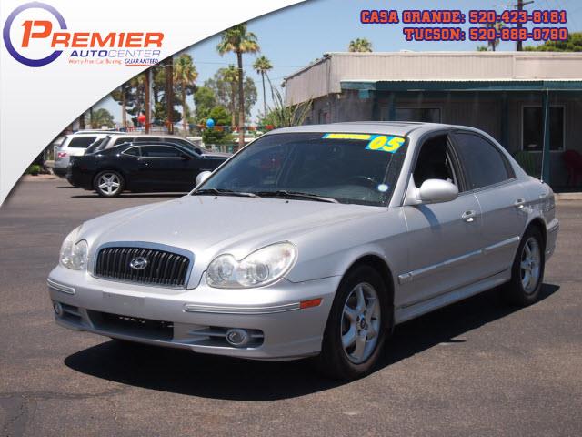 2005 Hyundai Sonata FWD 4dr Sport